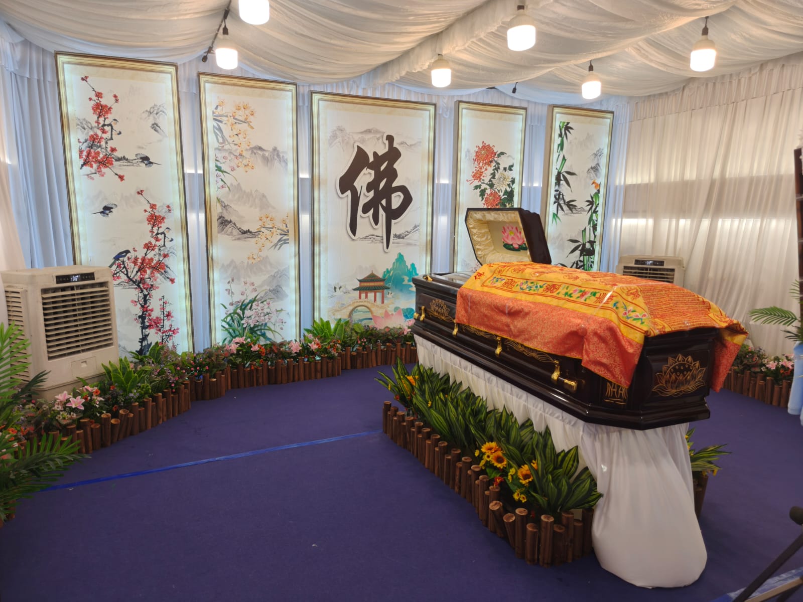 Buddhist funeral tent setup
